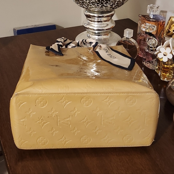 LOUIS VUITTON Vernis Reade MM Tote Auth#TH1001 - Picture 6 of 16